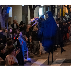 Caballos de la muerte en zancos