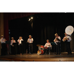 Dixie Band en Escenario